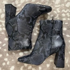 `Womens snake side zip ankle boots